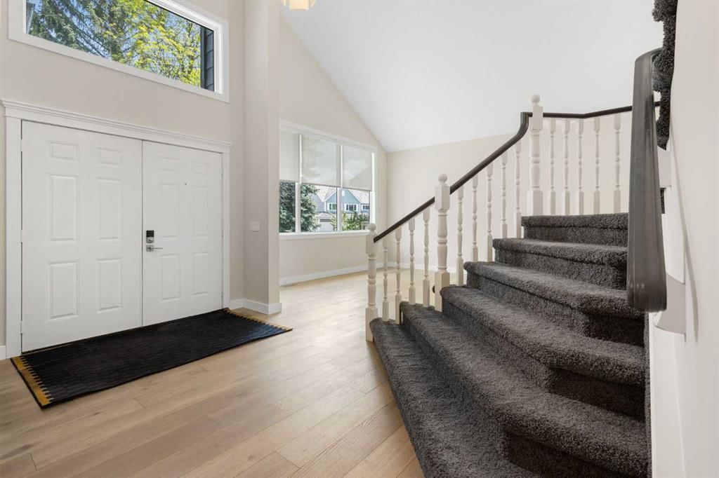 132 Woodhaven Road SW, Calgary — photo 5 of 50