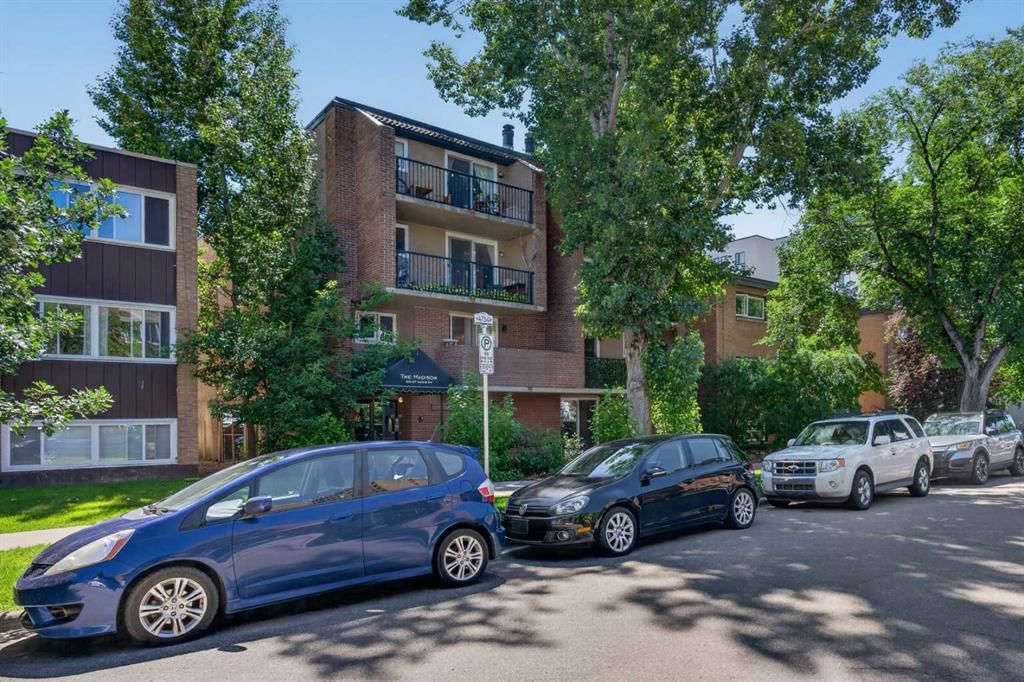 202, 329 19 Avenue SW, Calgary — photo 2 of 25