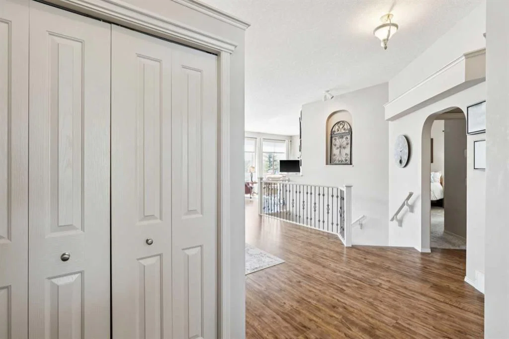 230 Royal Oak Place NW, Calgary — photo 4 of 39