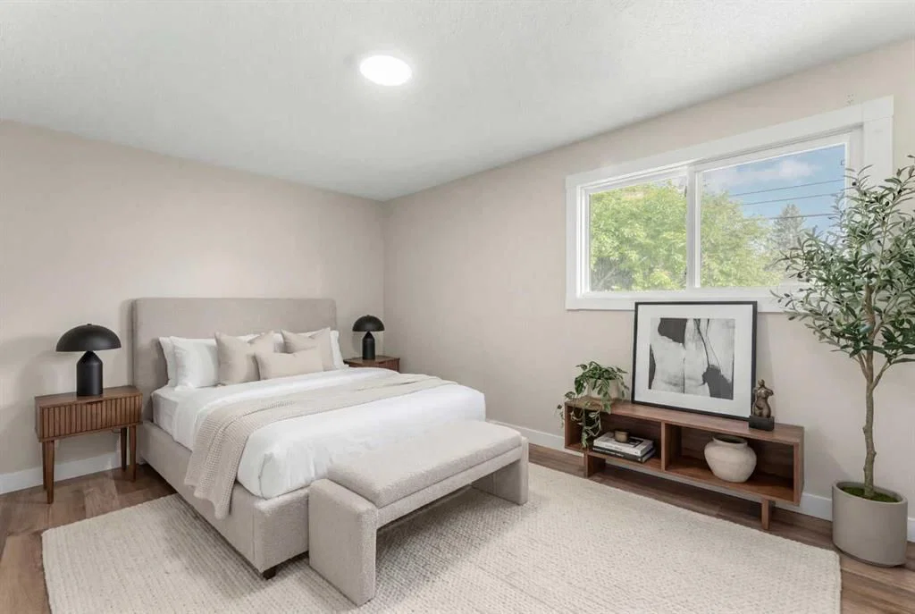 7609 36 Avenue NW, Calgary — photo 3 of 50