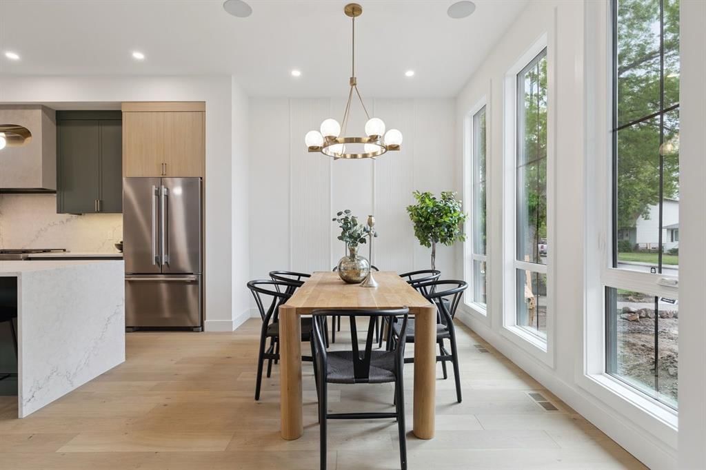 532 51 Avenue SW, Calgary — photo 4 of 50