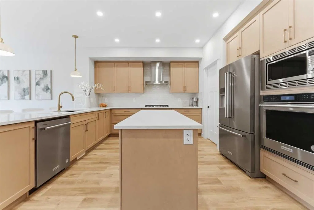 377 Magnolia Way SE, Calgary — photo 4 of 50