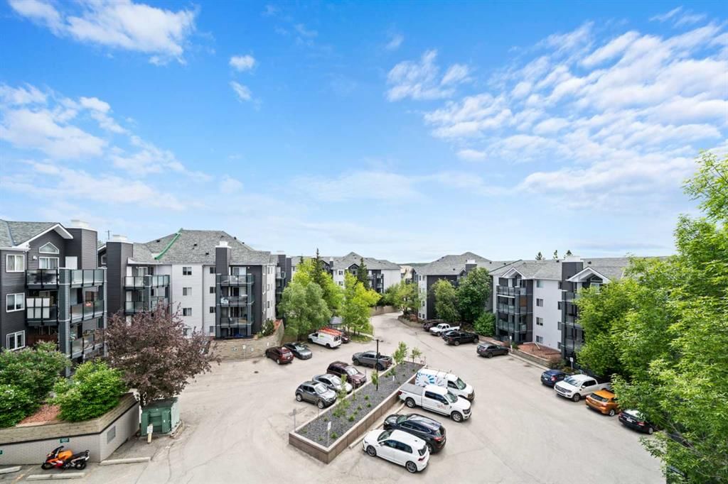 404, 20 Sierra Morena Mews SW, Calgary — photo 4 of 24