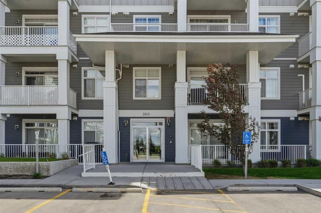 114, 300 Auburn Meadows Common SE, Calgary — photo 5 of 33