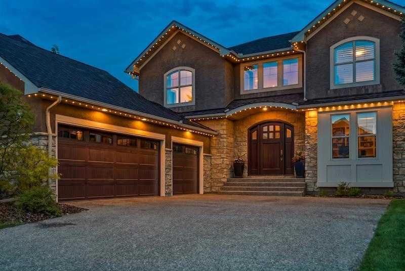 74 Discovery Ridge Heights SW, Calgary — main listing photo