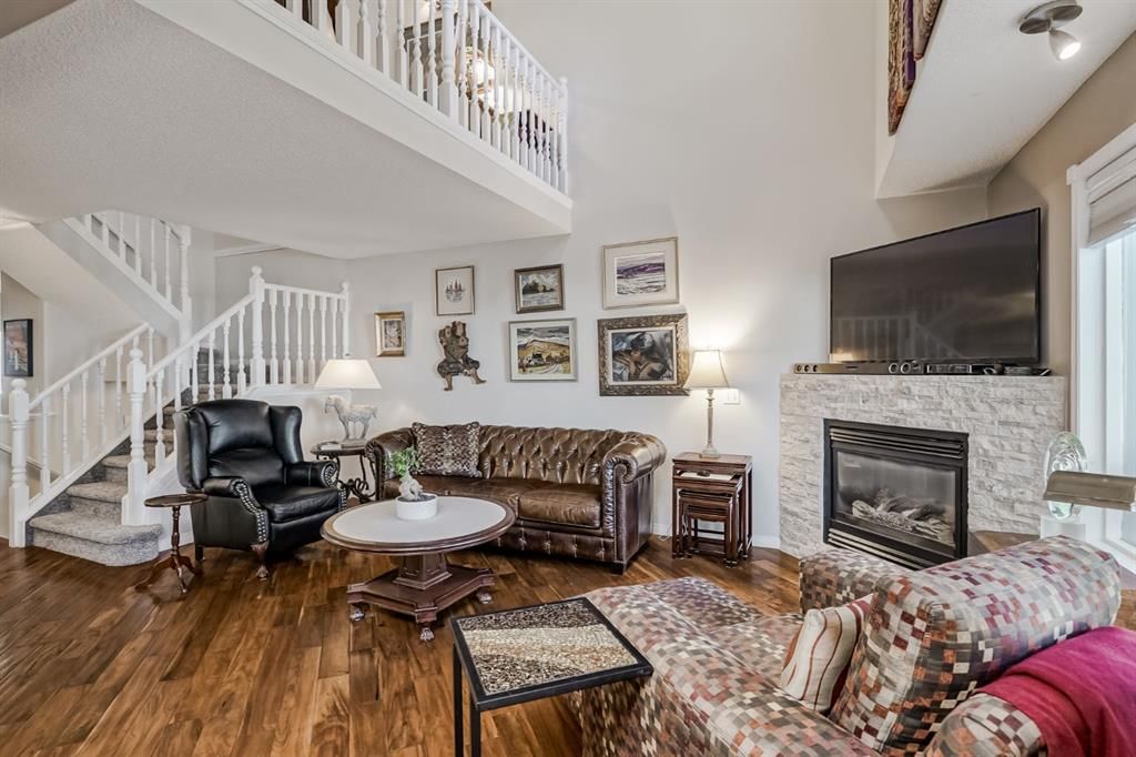 25, 200 Sandstone Drive NW, Calgary — photo 4 of 38