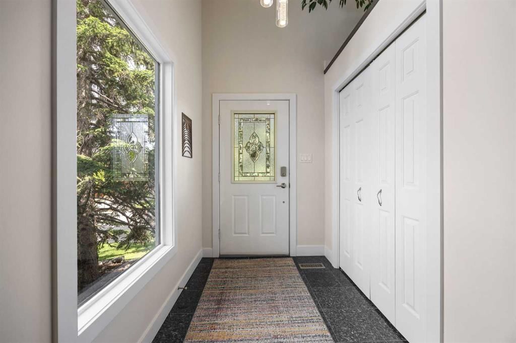 11 Stradwick Way SW, Calgary — photo 4 of 50