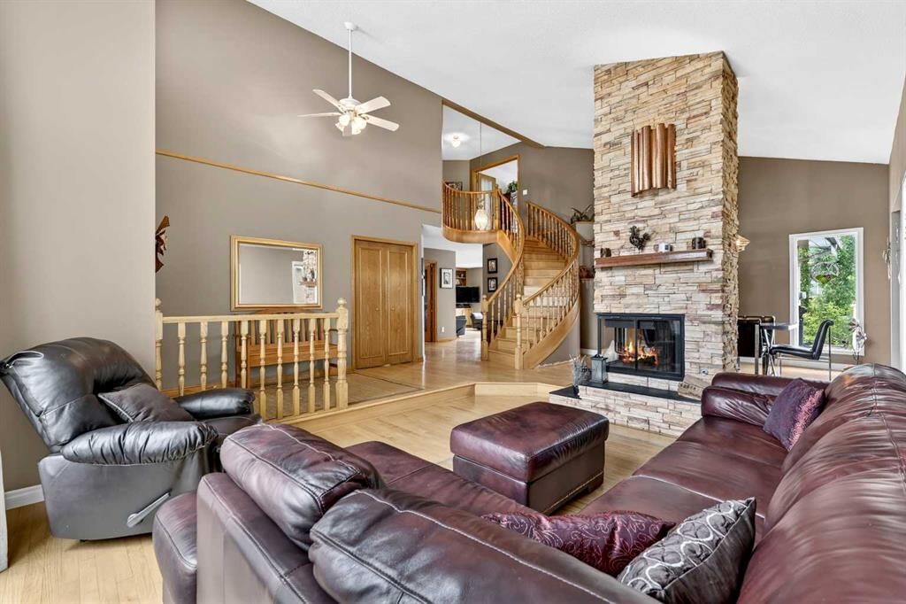 1387 Sunwood Road SE, Calgary — photo 4 of 48