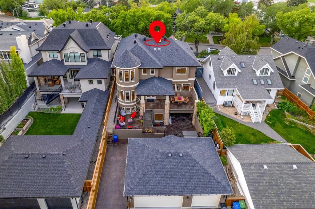 1318 Windsor Street NW, Calgary — photo 4 of 50