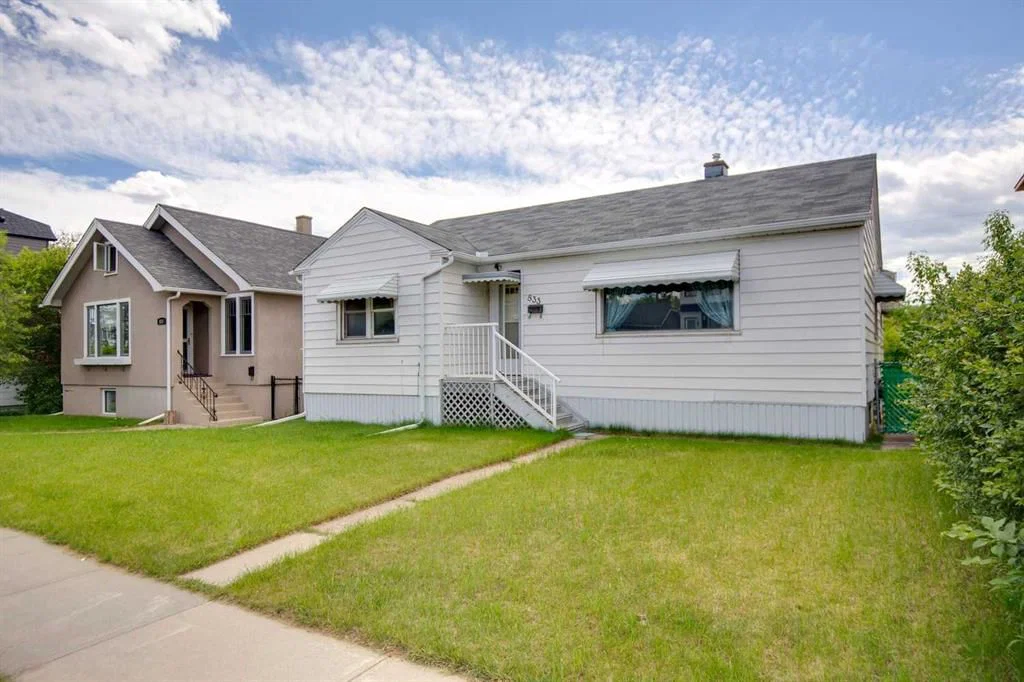 833 20 Avenue NW, Calgary — main listing photo