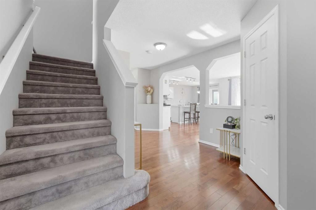 235 Citadel Meadow Bay NW, Calgary — photo 3 of 49