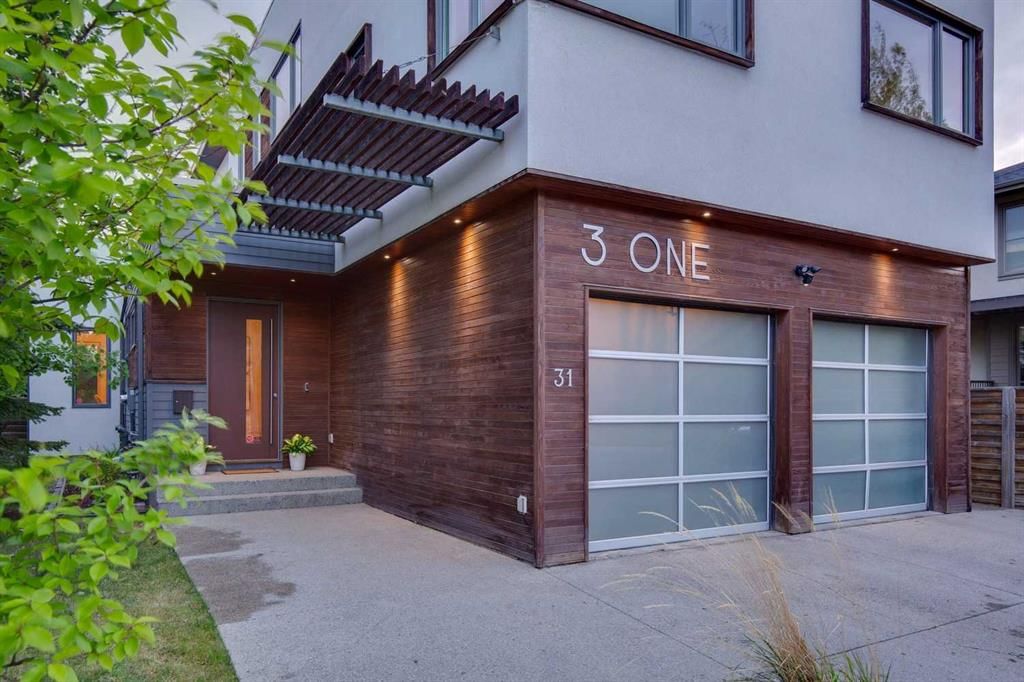 31 Wexford Way SW, Calgary — photo 3 of 50