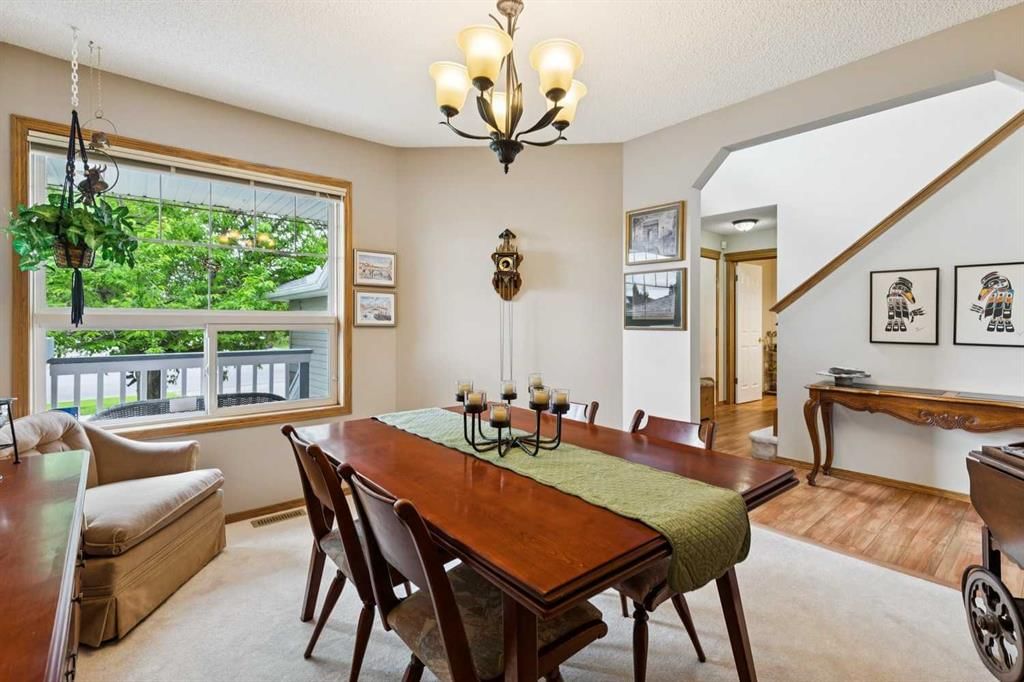 859 Somerset Drive SW, Calgary — photo 3 of 37