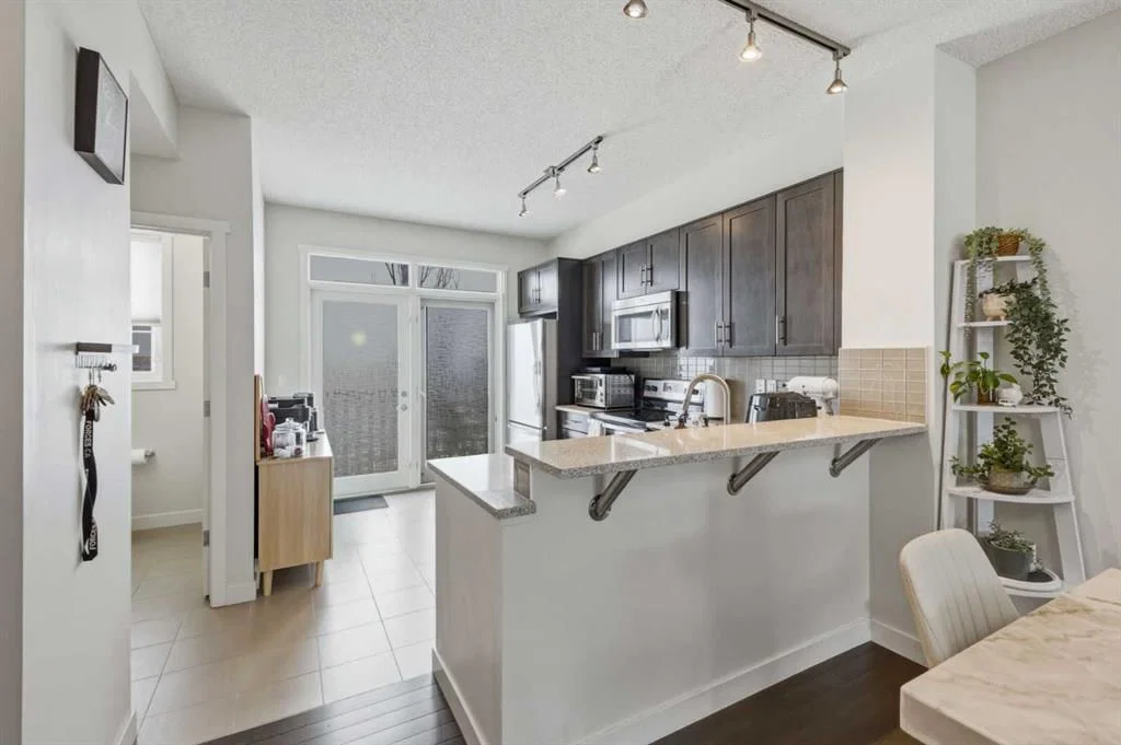 214 Nolanfield Villas NW, Calgary — photo 2 of 47