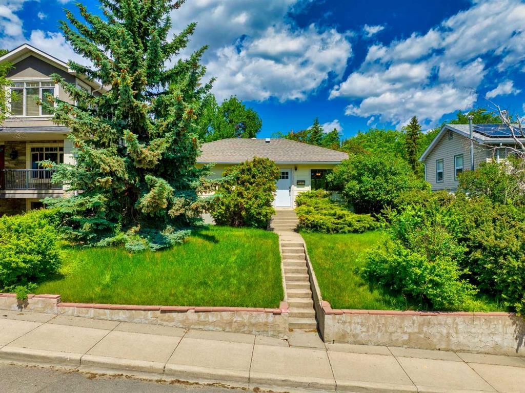 2308 9 Avenue NW, Calgary — photo 3 of 15