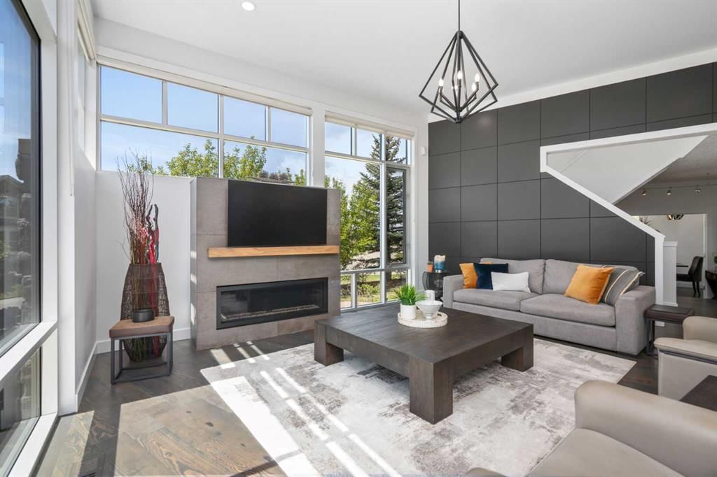 361 Discovery Ridge Way SW, Calgary — photo 4 of 50
