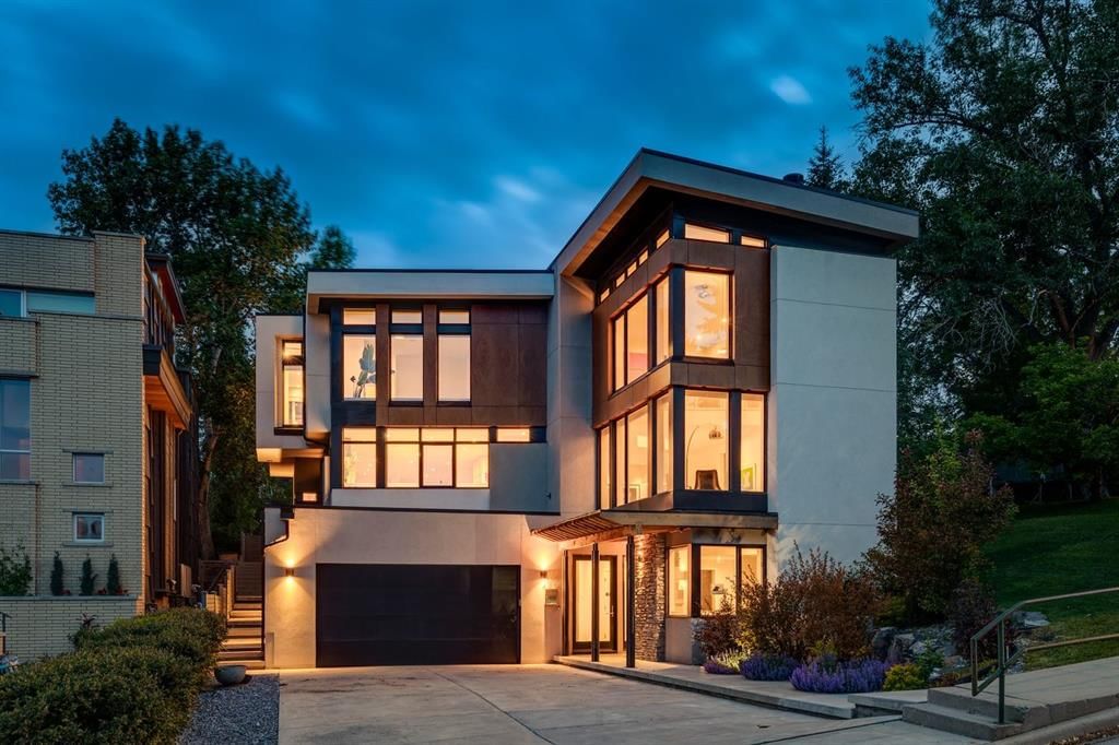 1119 15 Street NW, Calgary — main listing photo