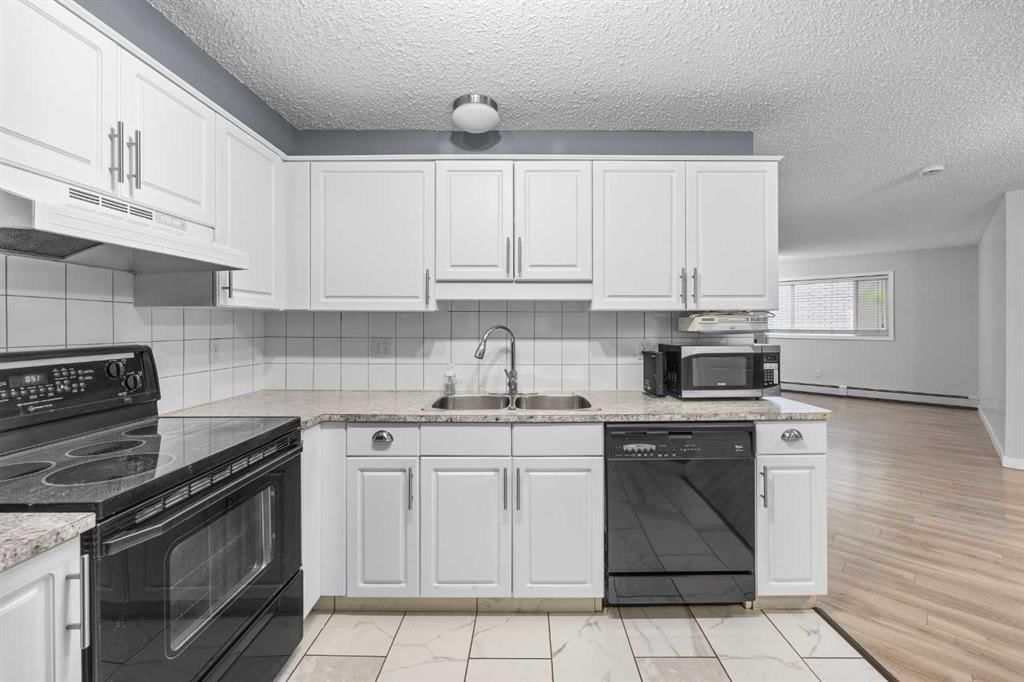 120, 10 Sierra Morena Mews SW, Calgary — photo 5 of 29