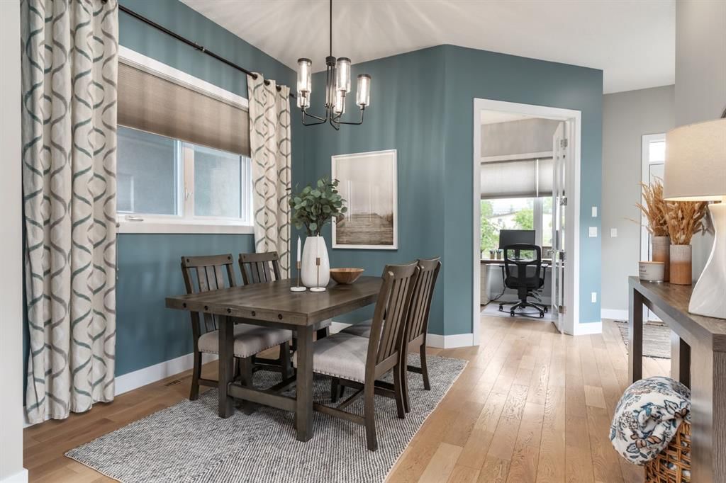4321 72 Street NW, Calgary — photo 4 of 43