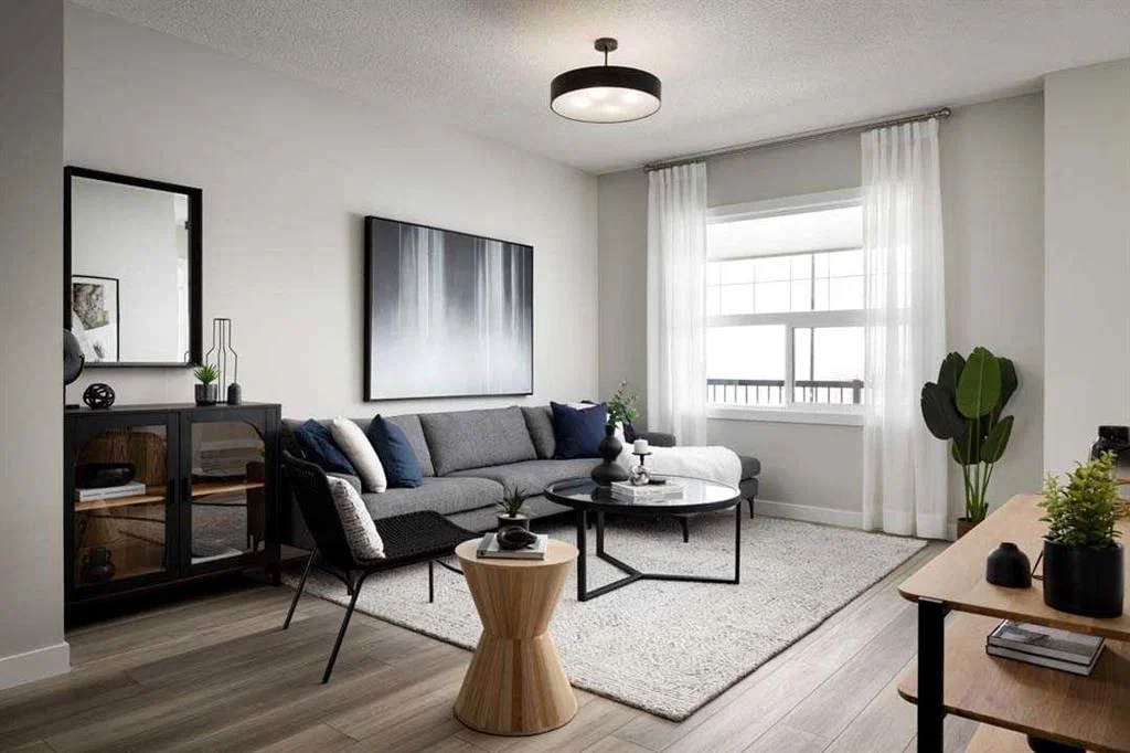 5016 154 Avenue SW, Calgary — photo 4 of 16