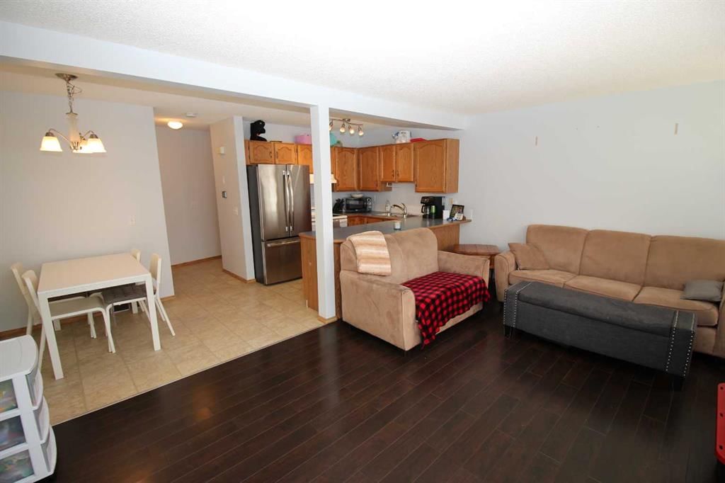 215 Millview Green SW, Calgary — photo 5 of 19