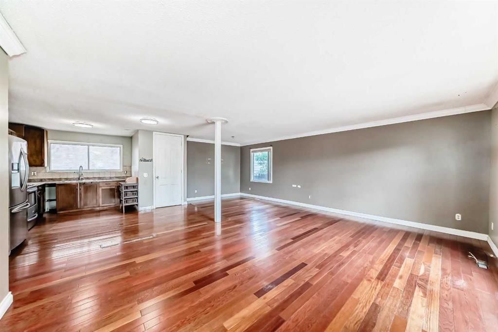 660 Malvern Drive NE, Calgary — photo 2 of 29