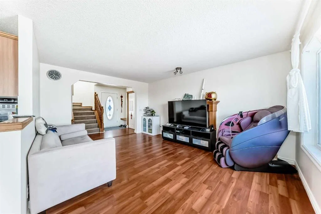 193 Covewood Green NE, Calgary — photo 3 of 25