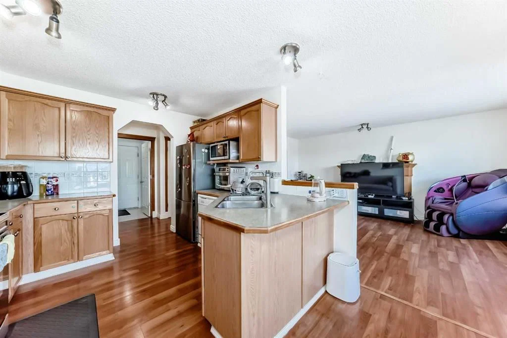 193 Covewood Green NE, Calgary — photo 5 of 25