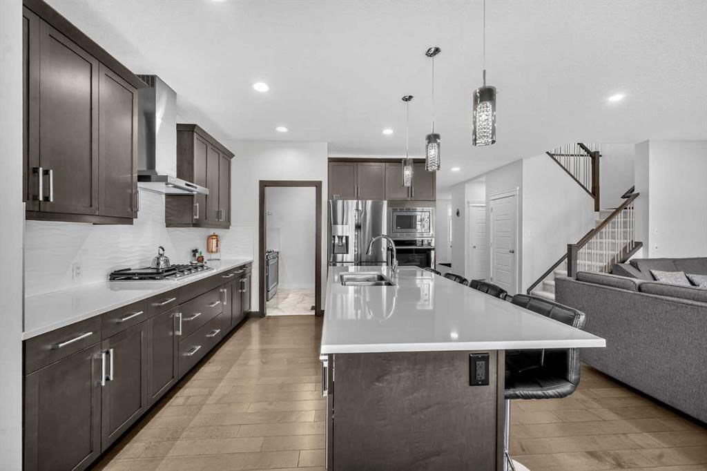 45 Red Sky Green NE, Calgary — photo 2 of 50