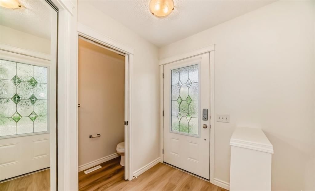 150 AUBURN BAY Heights SE, Calgary — photo 5 of 45