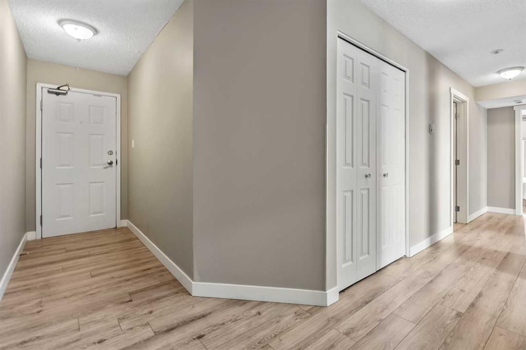 1107, 9800 Horton Road SW, Calgary — photo 4 of 26