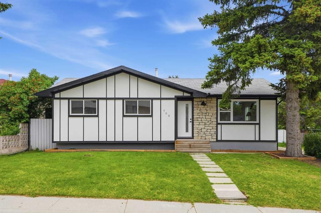 708 Sacramento Place SW, Calgary — main listing photo