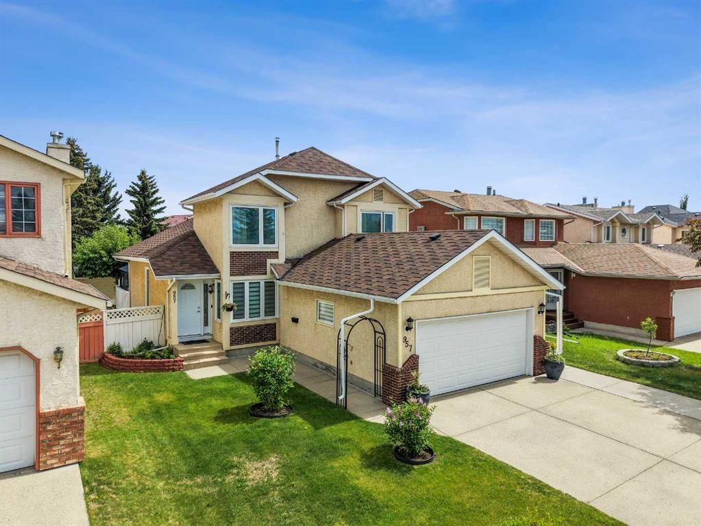 957 Applewood Drive SE, Calgary — photo 3 of 47