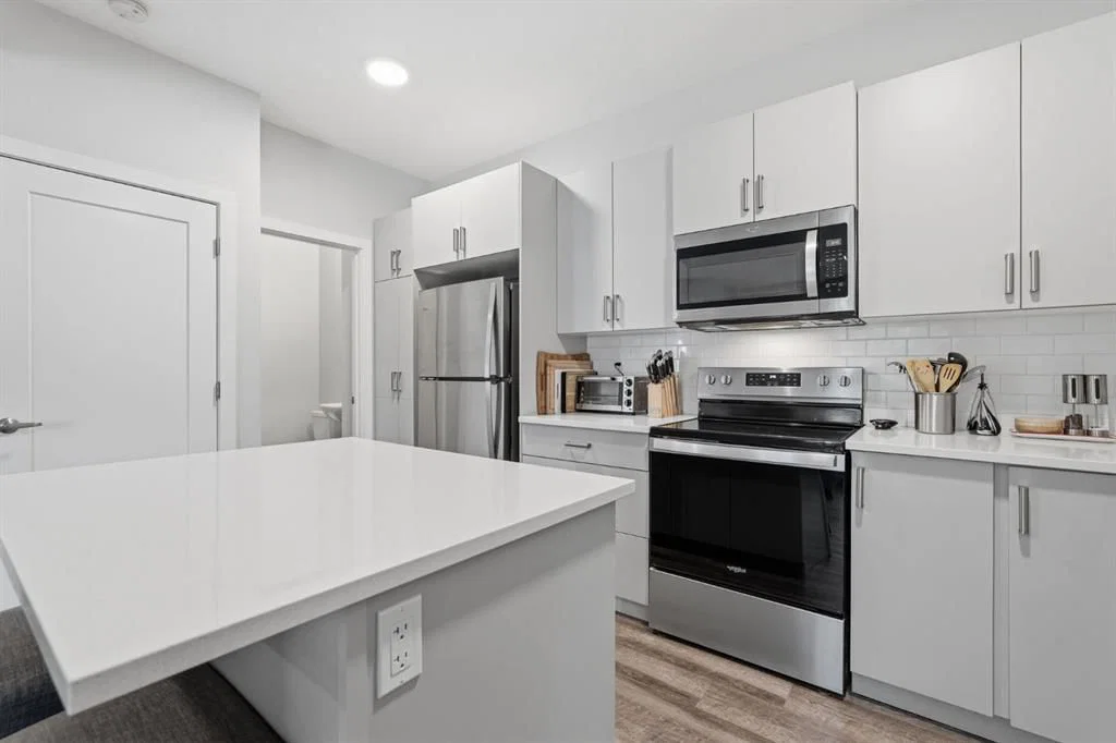 15 Tuscany Summit Square NW, Calgary — photo 5 of 32