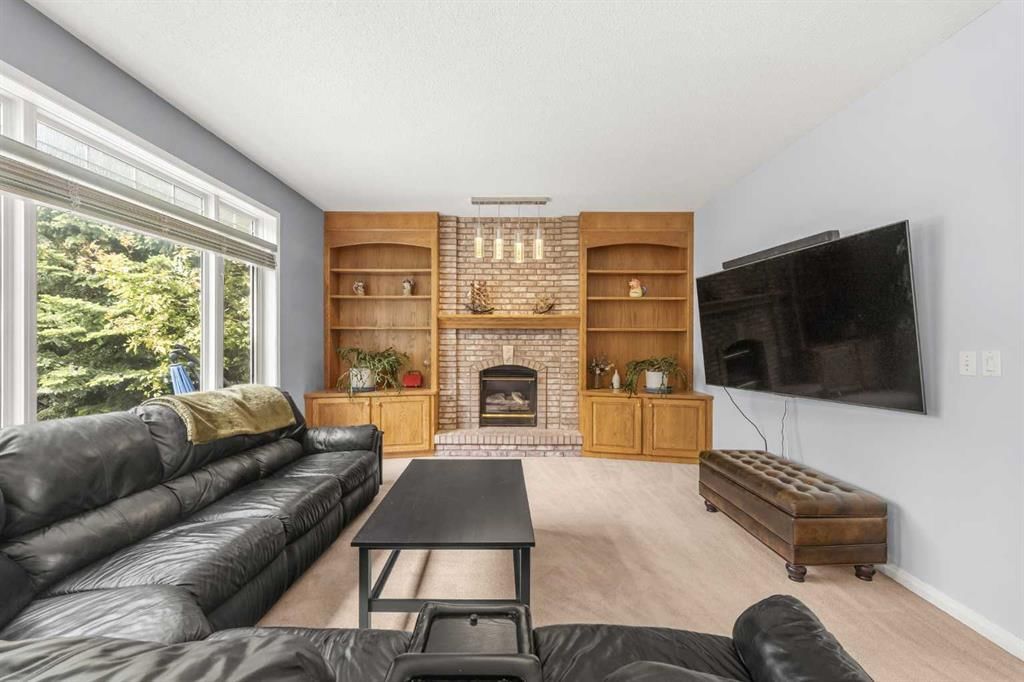 31 Hamptons Heath NW, Calgary — photo 4 of 46