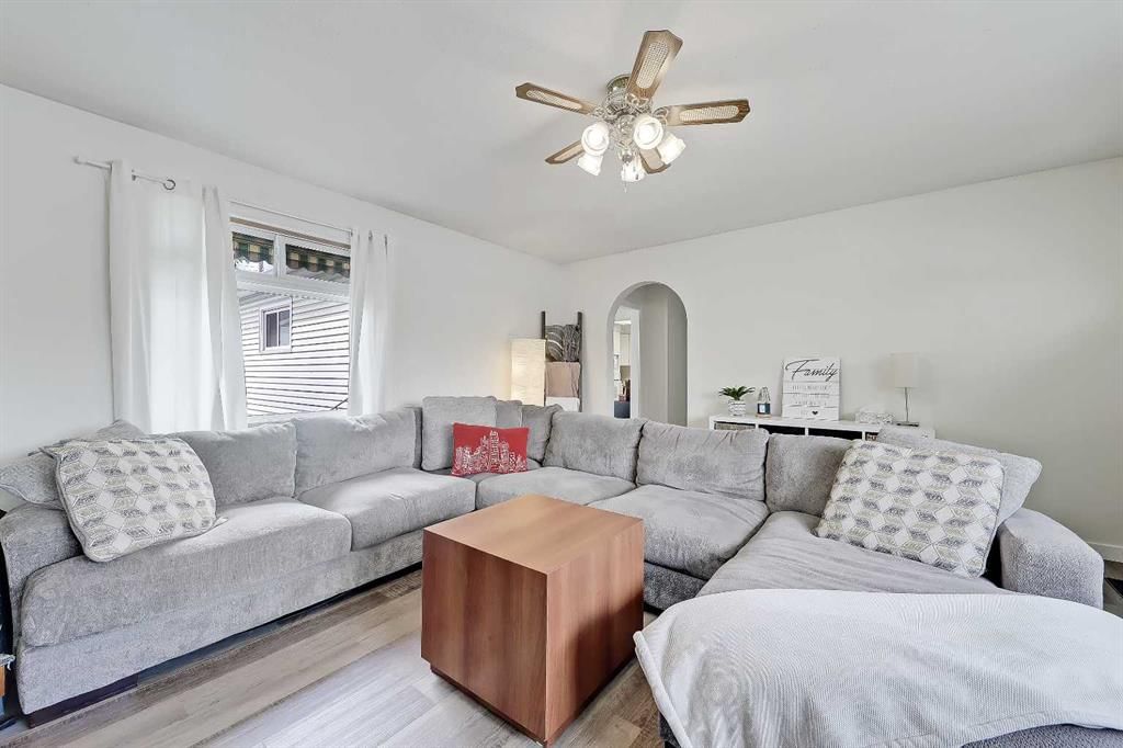 7443 Ogden Road SE, Calgary — photo 4 of 50