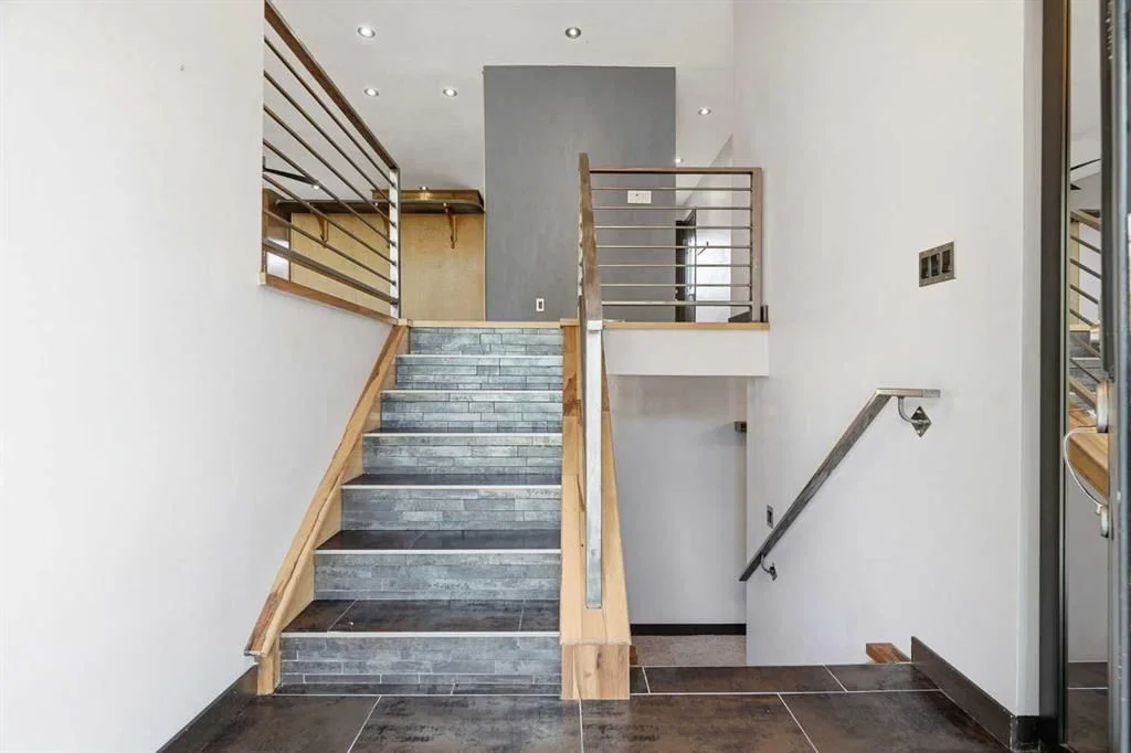 316 Canniff Place SW, Calgary — photo 5 of 50