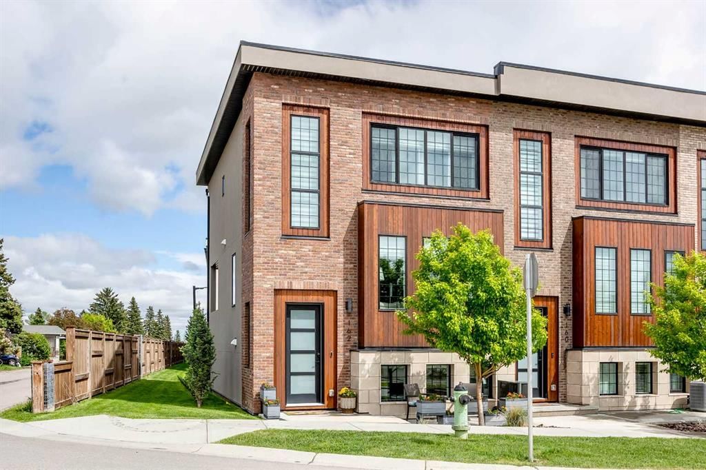 162 Greenbriar Way NW, Calgary — photo 2 of 45