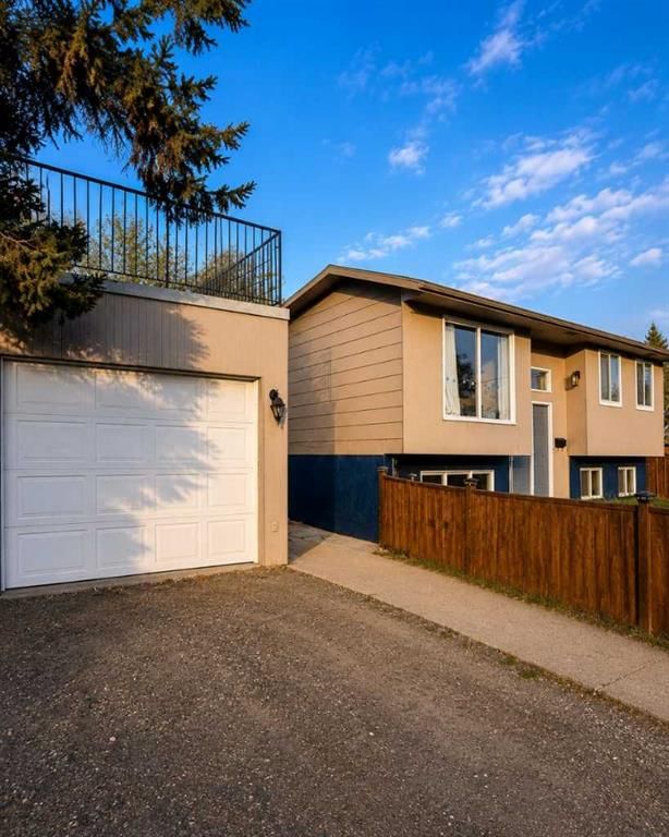 4004 14 Avenue SE, Calgary — photo 2 of 6