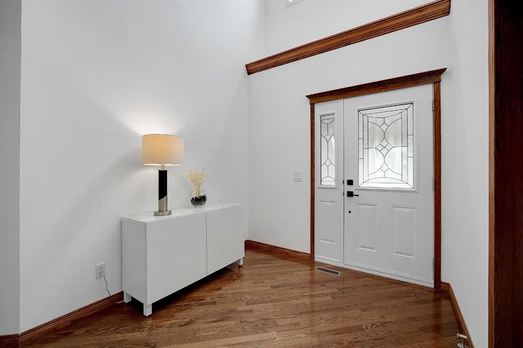 92 Douglas Woods Grove SE, Calgary — photo 2 of 50