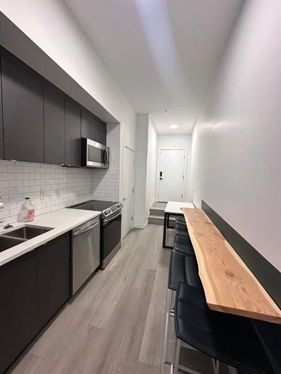 4535 Bowness Road NW, Calgary — photo 2 of 5