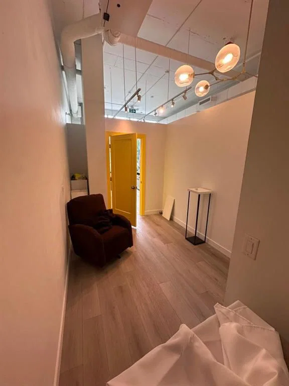 4535 Bowness Road NW, Calgary — photo 4 of 5