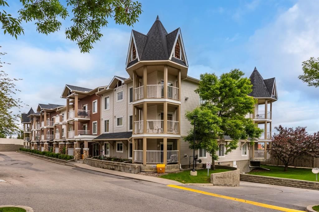 5310, 70 Panamount Drive NW, Calgary — main listing photo
