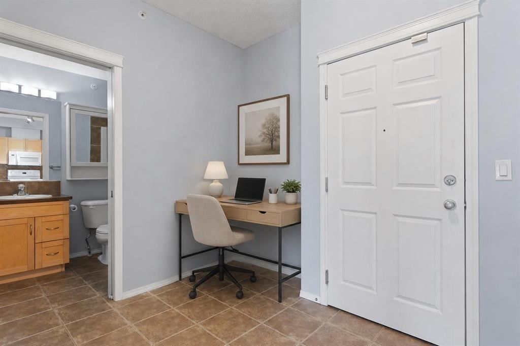 5310, 70 Panamount Drive NW, Calgary — photo 3 of 23