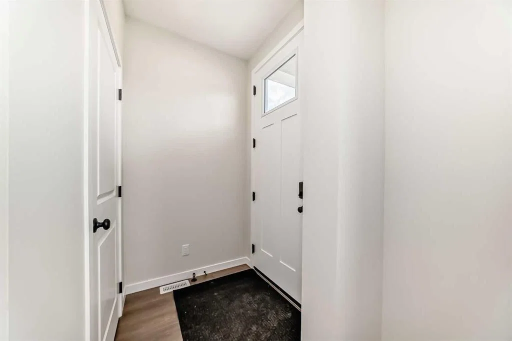 281 Heirloom Way SE, Calgary — photo 2 of 38