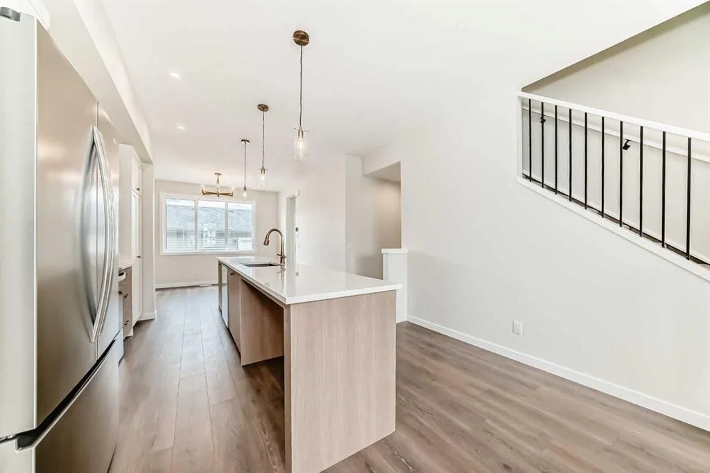 281 Heirloom Way SE, Calgary — photo 5 of 38