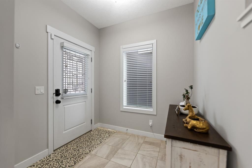 265 Sandpiper Boulevard, Chestermere — photo 5 of 33