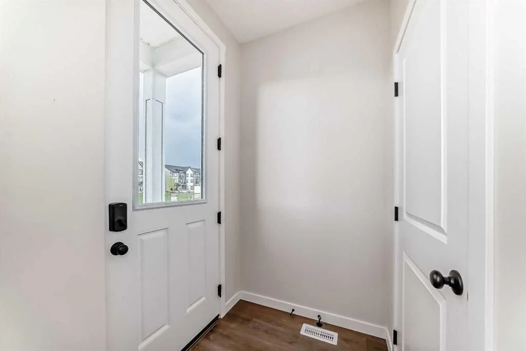 261 Heirloom Way SE, Calgary — photo 2 of 41