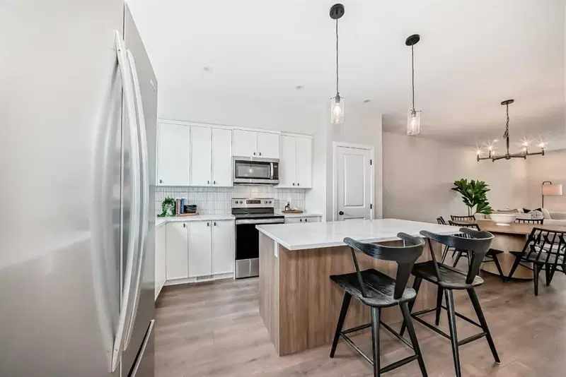 261 Heirloom Way SE, Calgary — photo 4 of 41