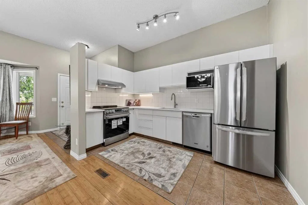 73 Hidden Valley Villas NW, Calgary — main listing photo